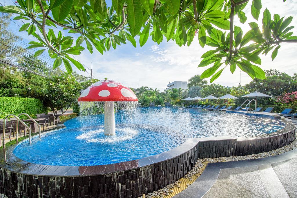 Golden Beach Cha-Am Hotel Exterior photo