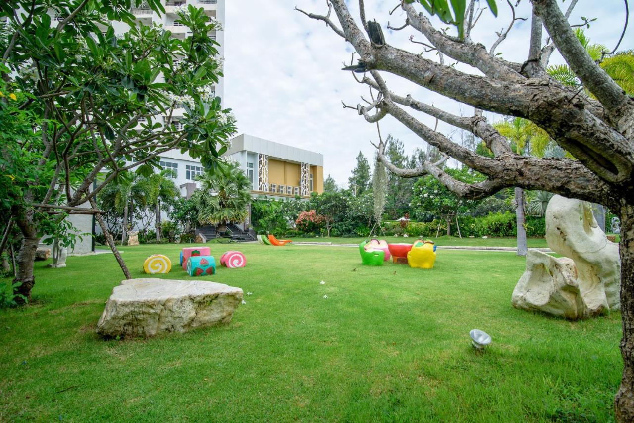 Golden Beach Cha-Am Hotel Exterior photo